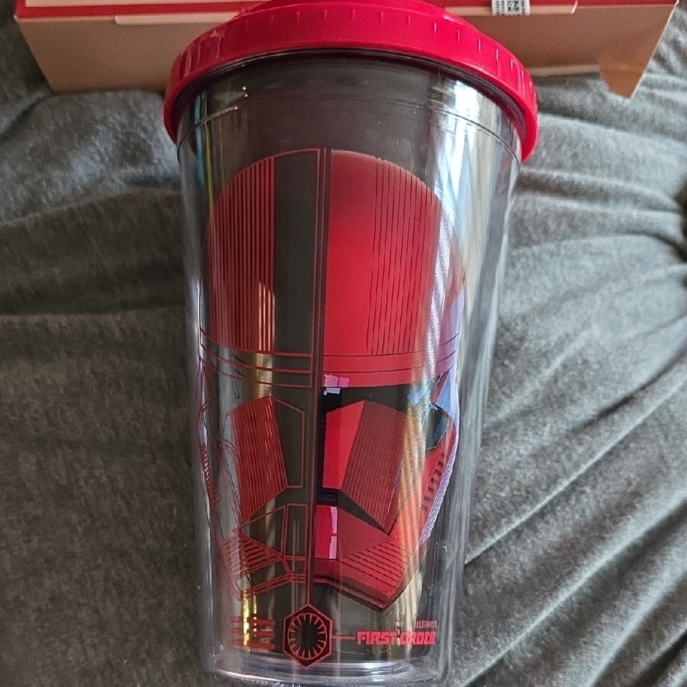Red Star Wars Tumbler Cup